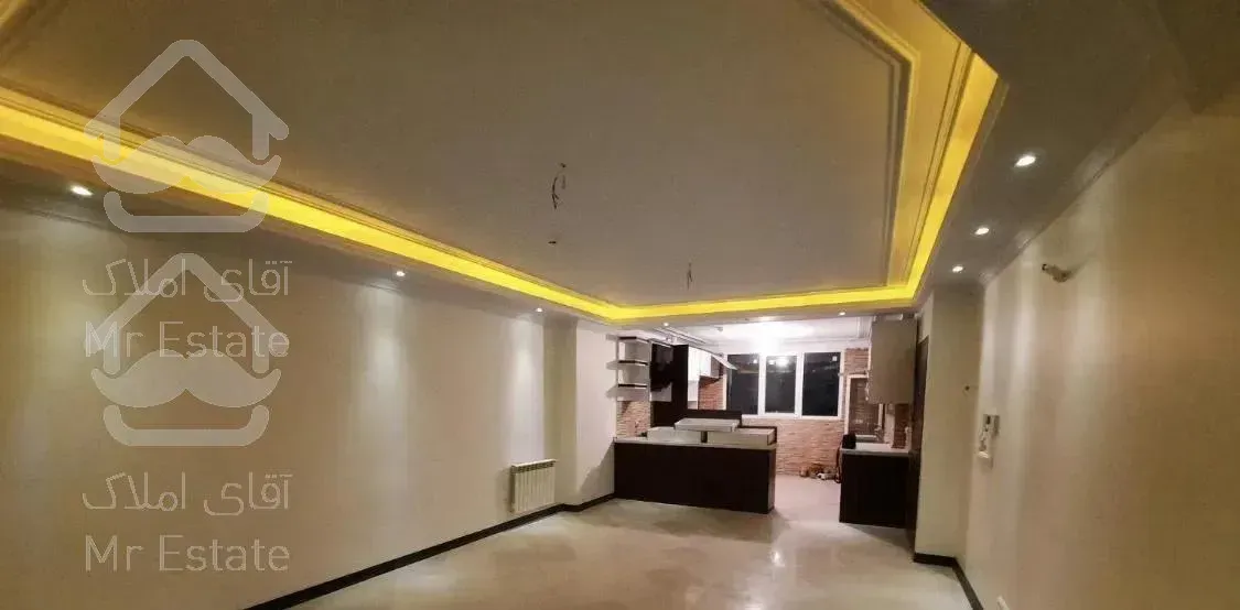 ( ۸۰ متر دو‌خواب ) ( لویزان ) خارج از بافت