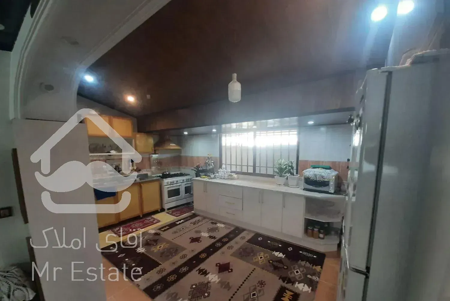 خانه ویلایی واقع در شهرک نساجی