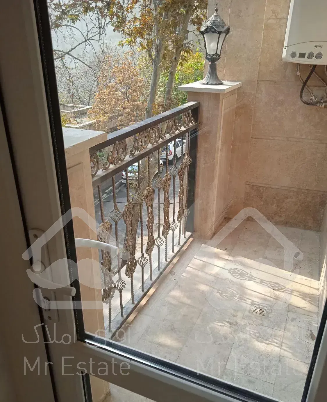 ۱۲۷ متر کیکاووس شیک و نورگیر