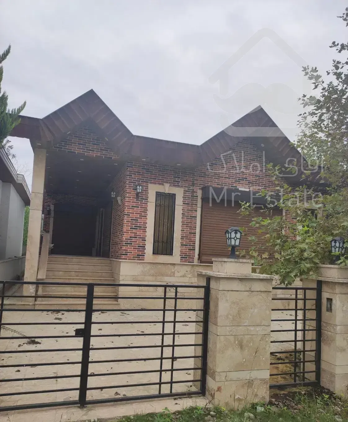 فروش ویلا ۲۰۰ متری،سی سرا ،شهرکی،استخردار