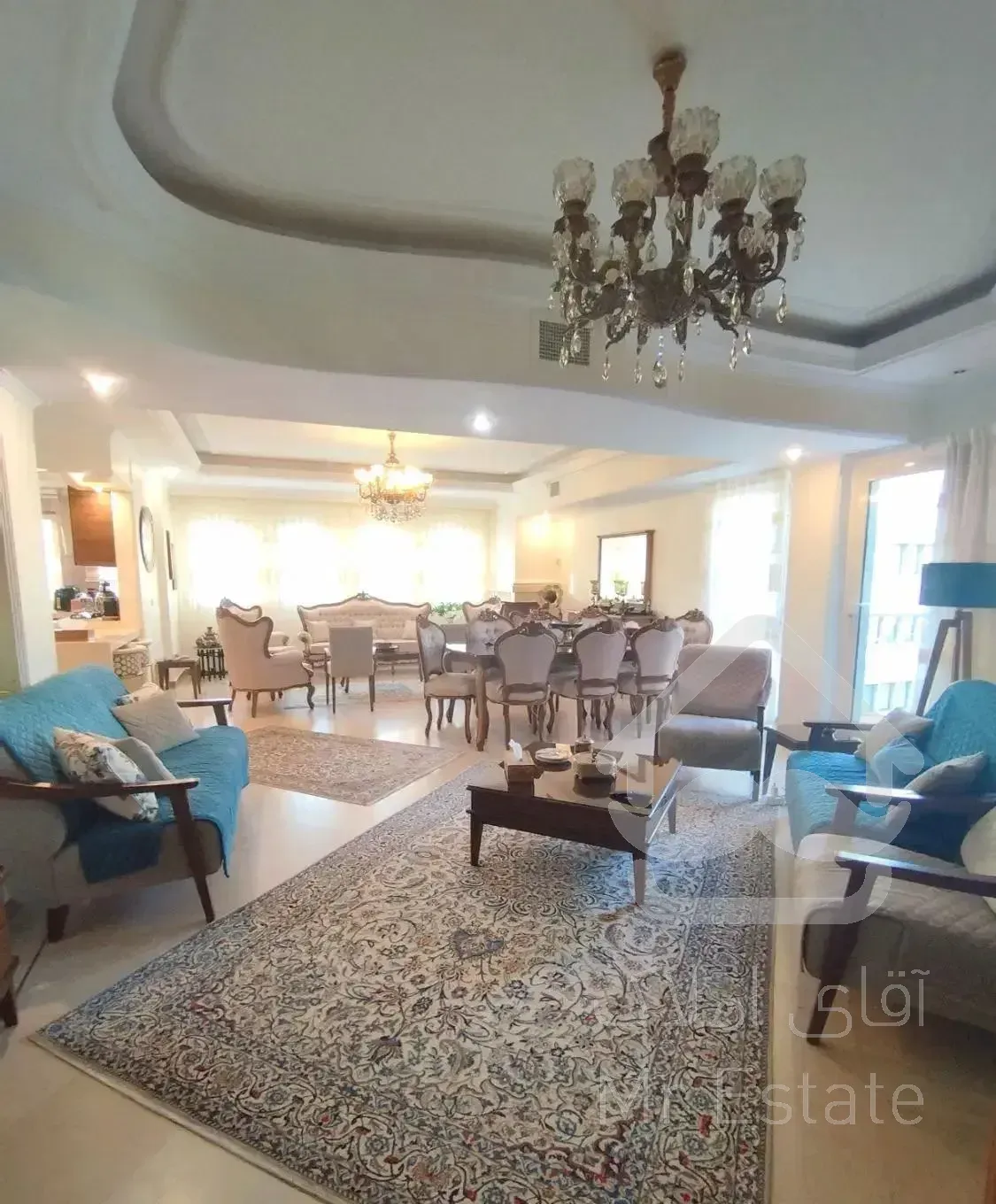 ۱۳۰ متر/۳خواب/بازسازی دوطرف افتابگیر