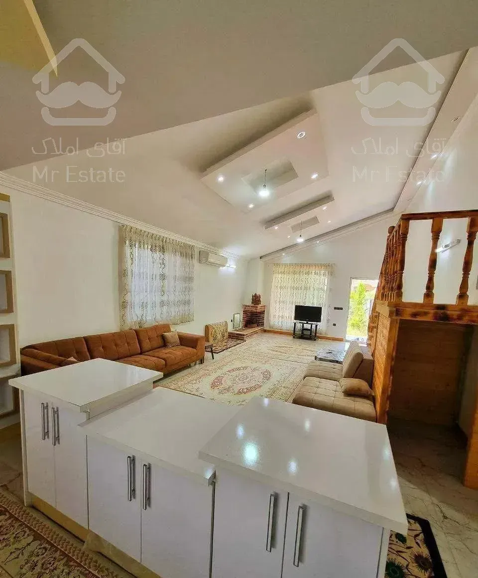 ویلا نیم پیلوت 300متری نور آمل چمستان