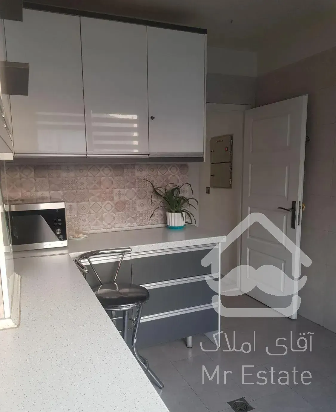 اپارتمان اداری ۱۲۸ متری بر بلوار امیرکبیر