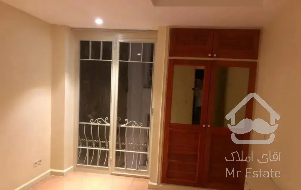 ونک شیخ بهایی شمالی ۱۴۰ متر ۳ خوابه تکواحدی