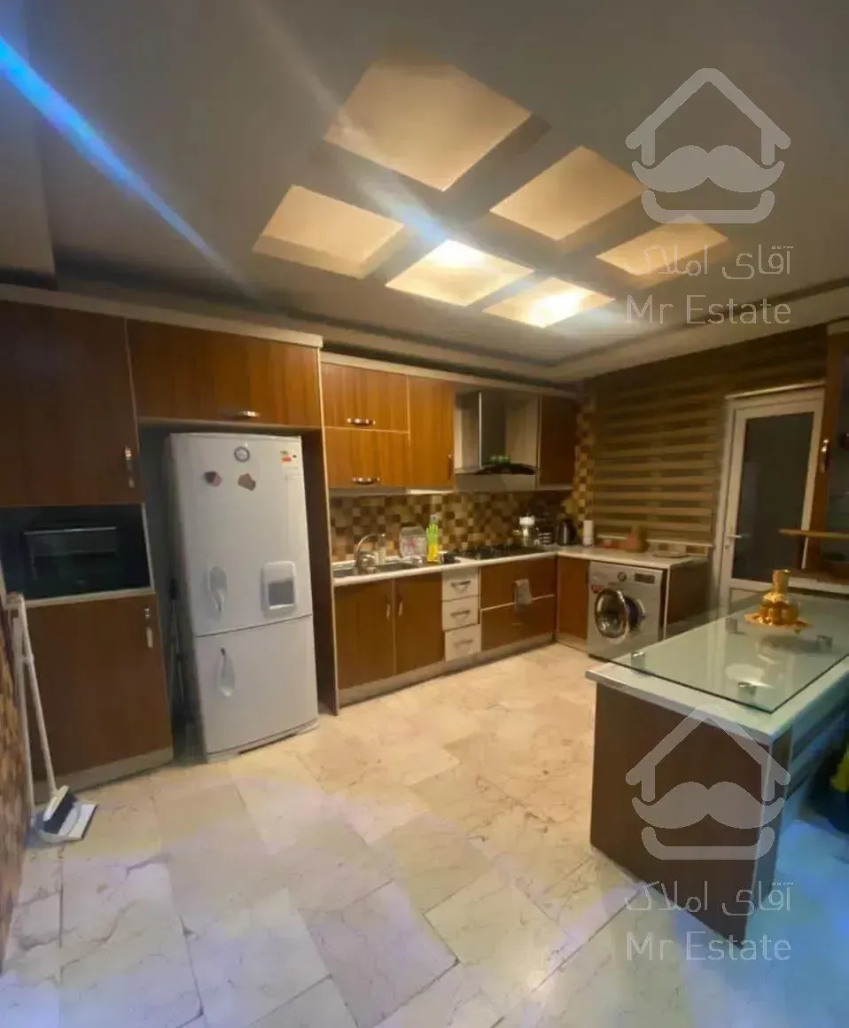 81متر،۲خ،فول۲ پارکینگ سندی،زرین،مالک هستم