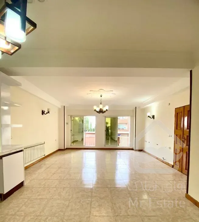 اپارتمان ۸۲ متر دو قدمی دریا