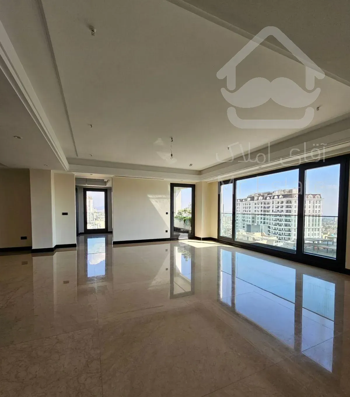 فرمانیه آپارتمان 350متر نوساز 40‌مترتراس 5پارکینگ