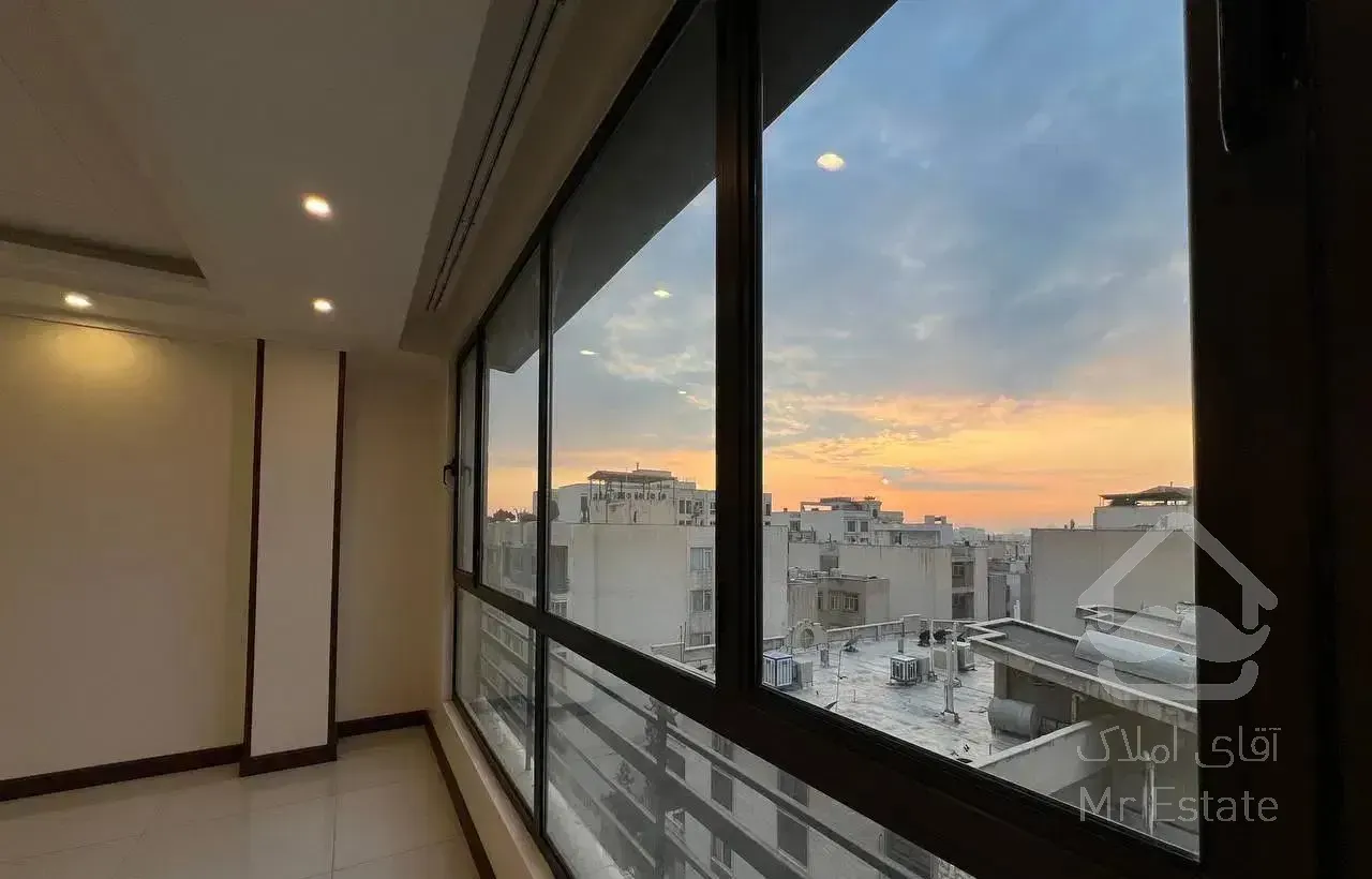 ۸۳ متر پرده‌خور و نورگیر بهترین لوکیشن پونک کمالی