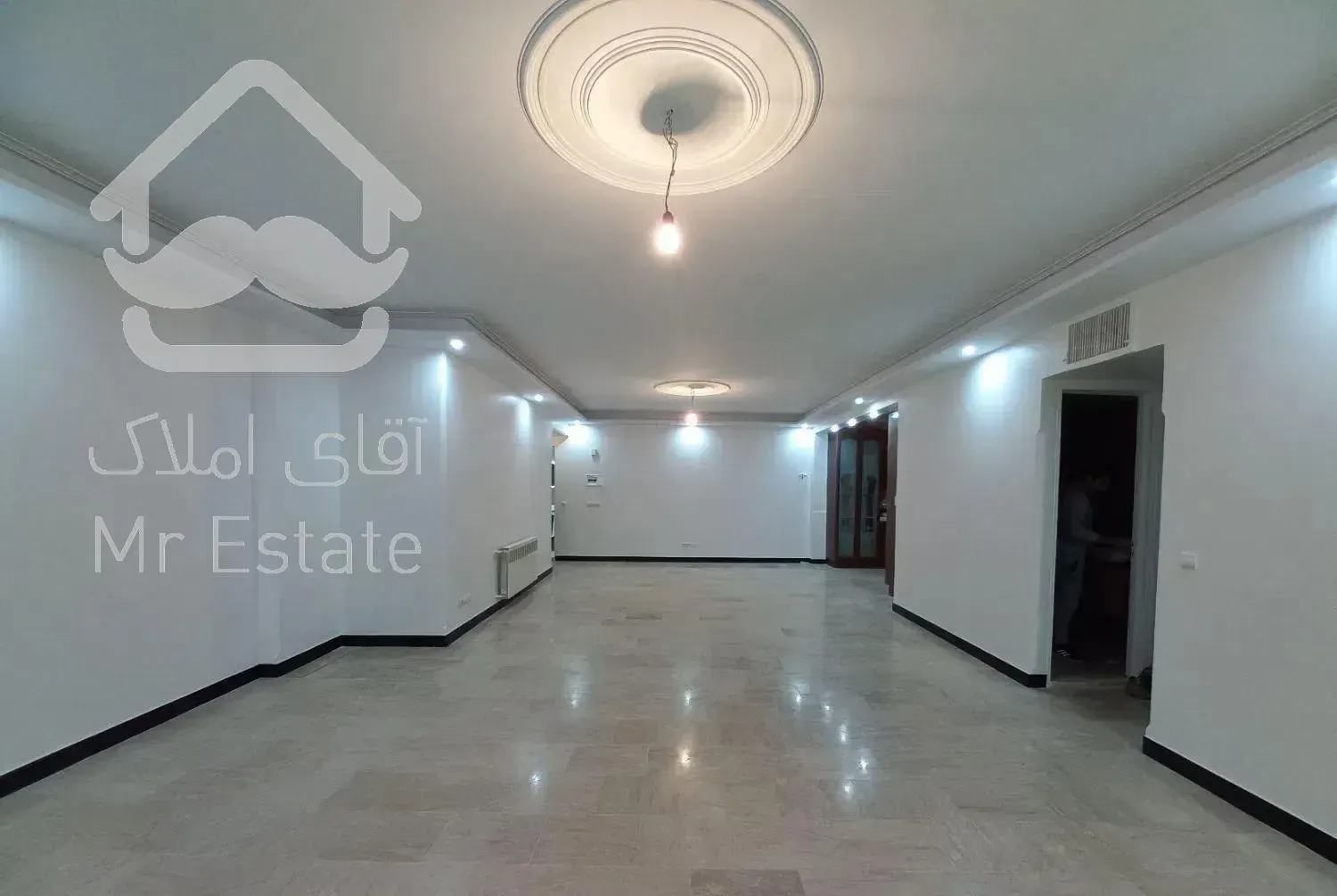 105مترحسین آباد ، شیان ، لویزان خیره کننده و بینقص