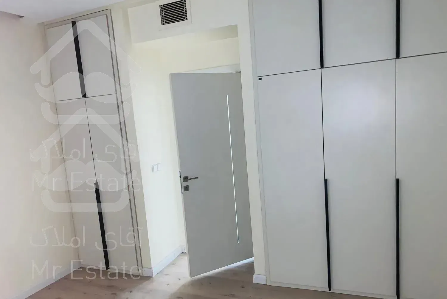 اپارتمان ۱۱۵ متر دو خواب نور گیر - شیک - تازه ساخت