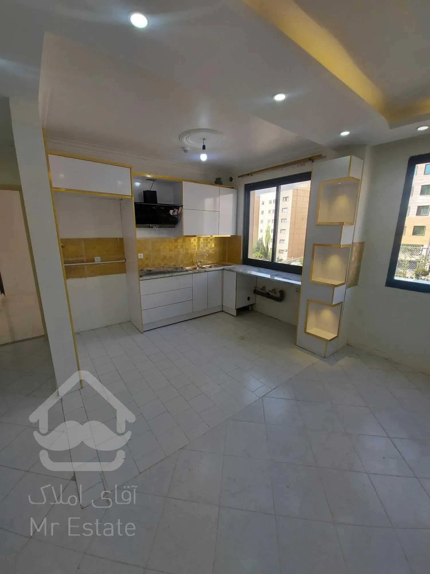 فروش ۶۹ متری دریاچه سند دار فول دیزاین