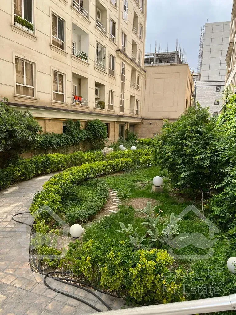 ۸۰ متری شاهین شمالی فول استخر سونا جکوزی سالن ورزش سالن تشریفات لابی لابی من فضای سبز و