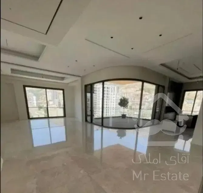 ۲۱۰متر ۳خواب / برج باغ برند / ویو ابدی / ۲پارکینگ