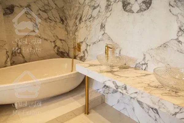 ۸۴۰ متر پنت هاوس استخردار فرشته