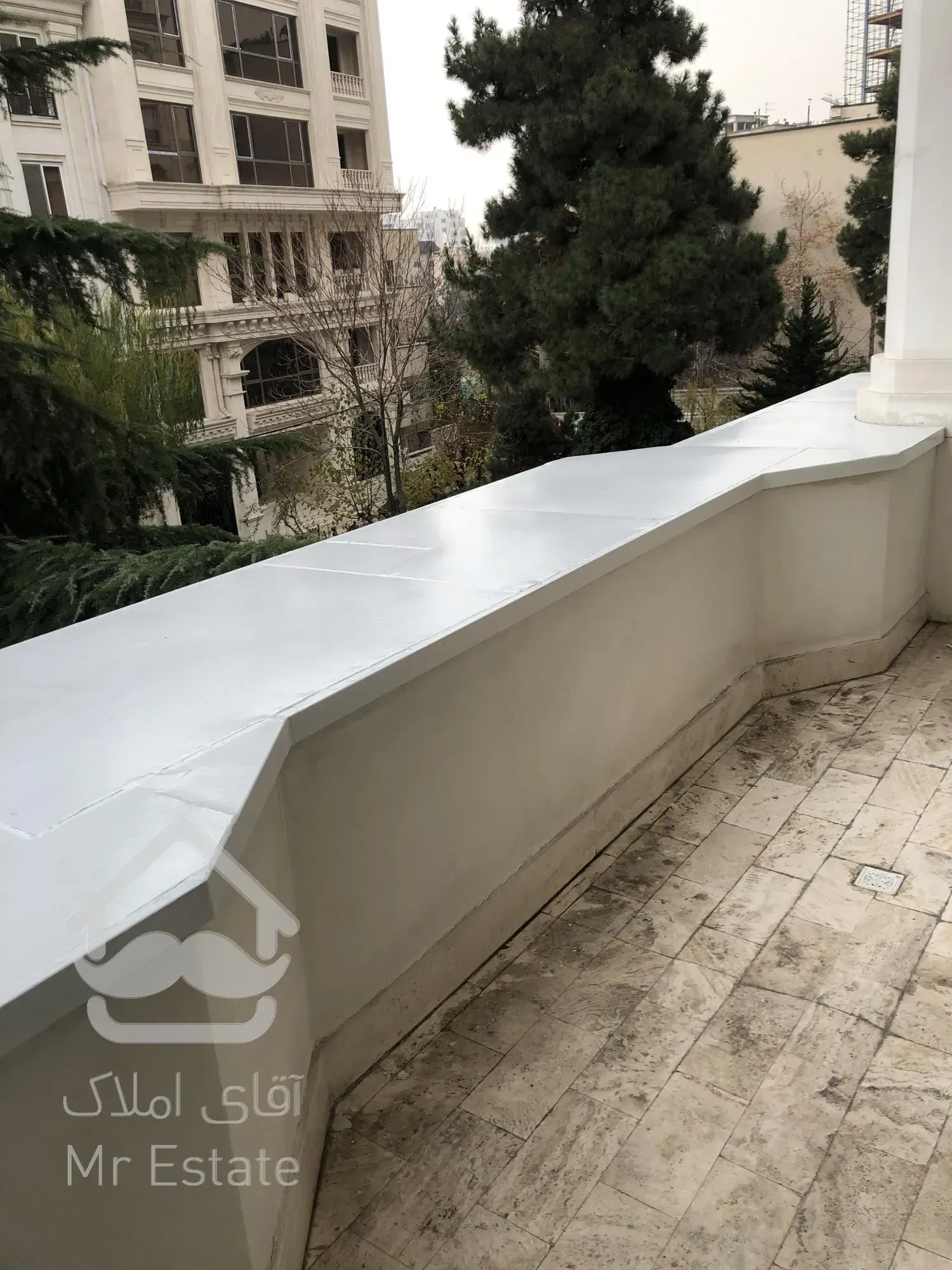 رهن و اجاره آپارتمان ۲۲۰ متری ۳ خوابه فرمانیه