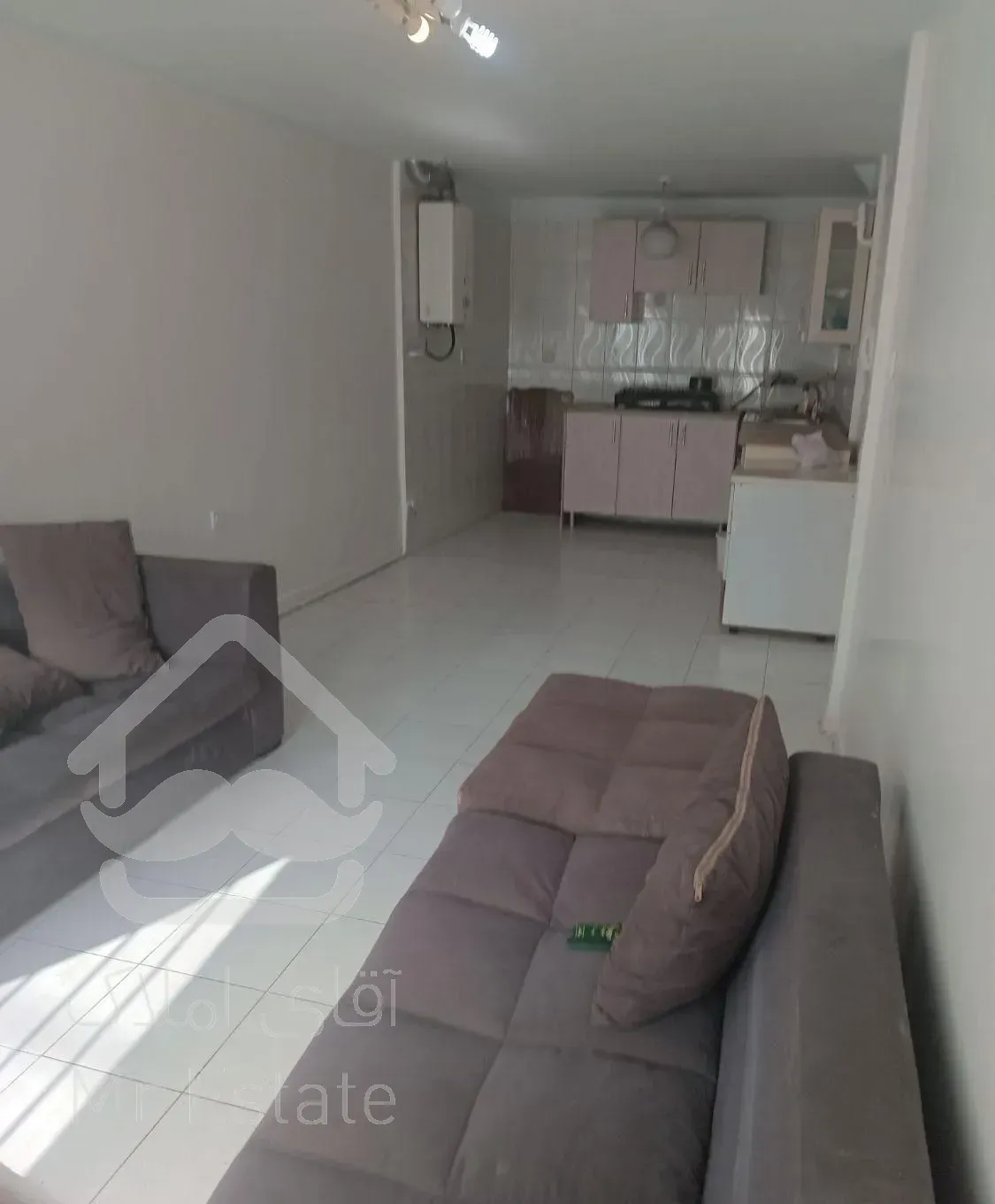 دبستان ۴۶متری ۱خوابه ۳طبقه تک واحدی طبقه ۱