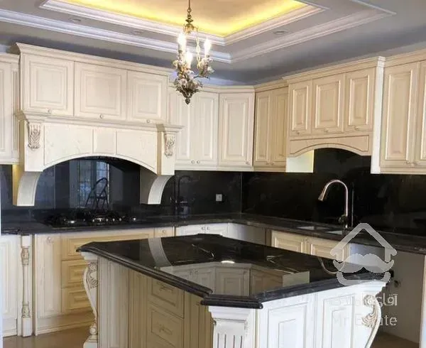 245 متر + میدان اسبی