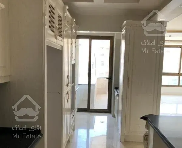 ۱۳۷متری نوساز آکواریوم نور /ویو فضای سبز /سه خواب