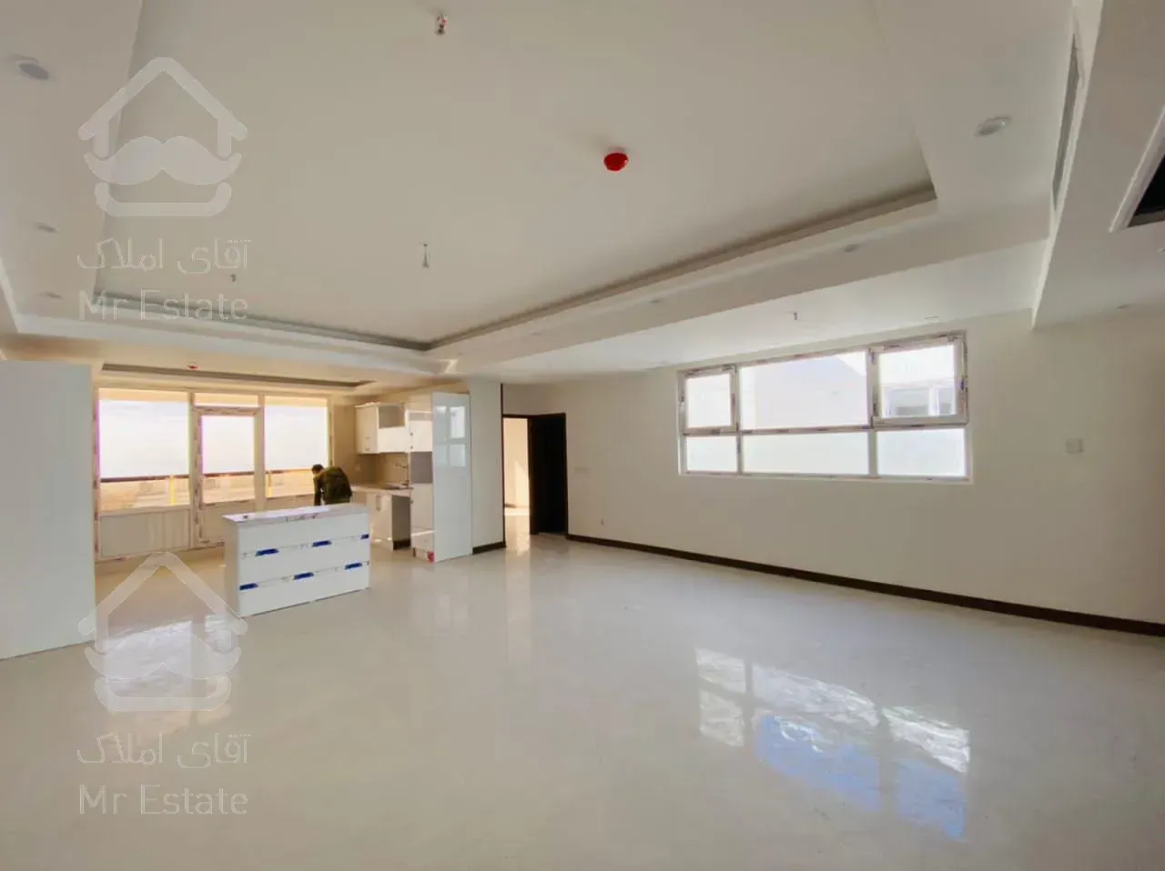 ۱۱۵ متر، ۲ نبش/ویو ابدی کل تهران/طبقه آخر/سرمایه گذاری