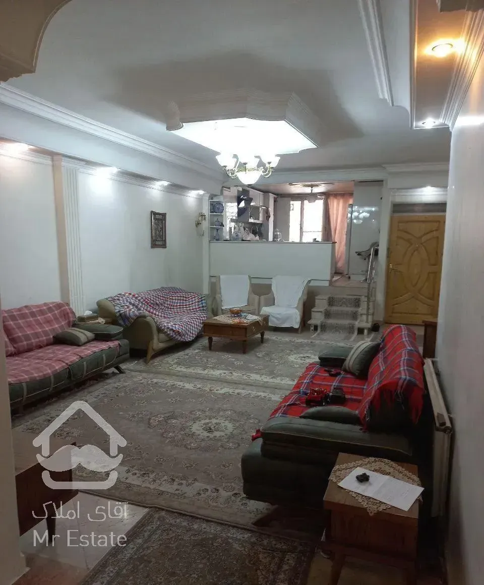 ۱۲۰ متر . خیابان دماوند ( آشتیانی ) .