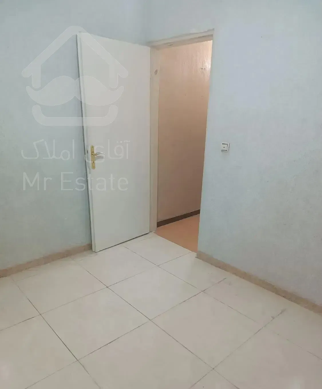 واحد 61متری طبقه همکف در انتهای اشرفی اصفهانی