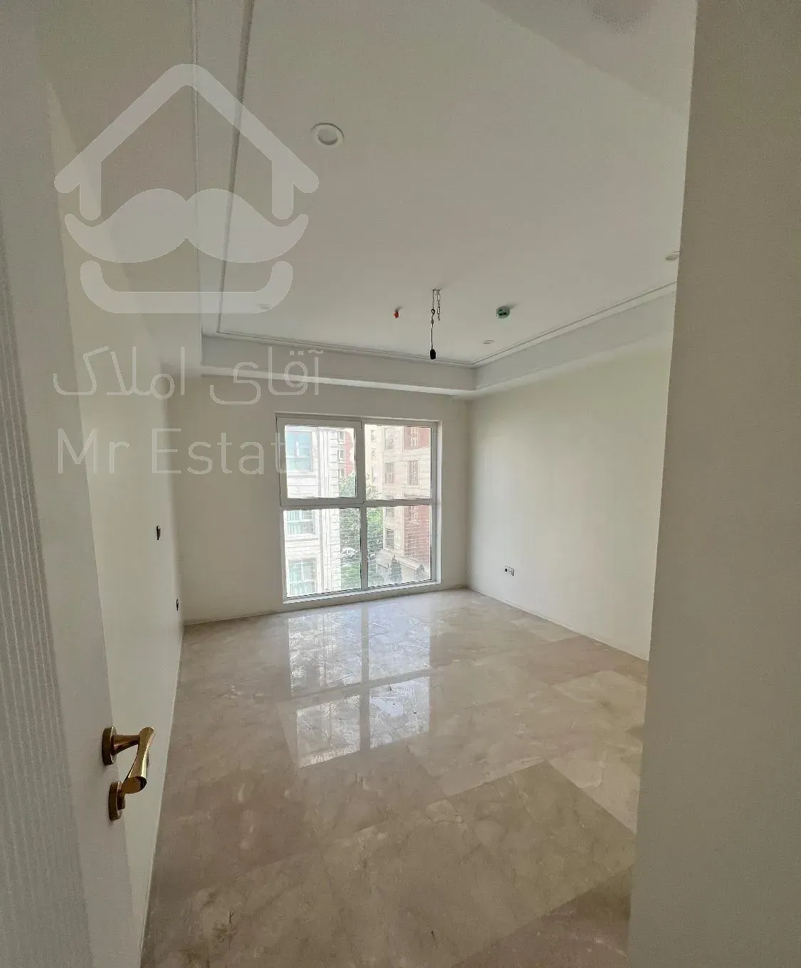 قیطریه ۱۳۰ متر دو خواب نوساز لابی لابی من روف