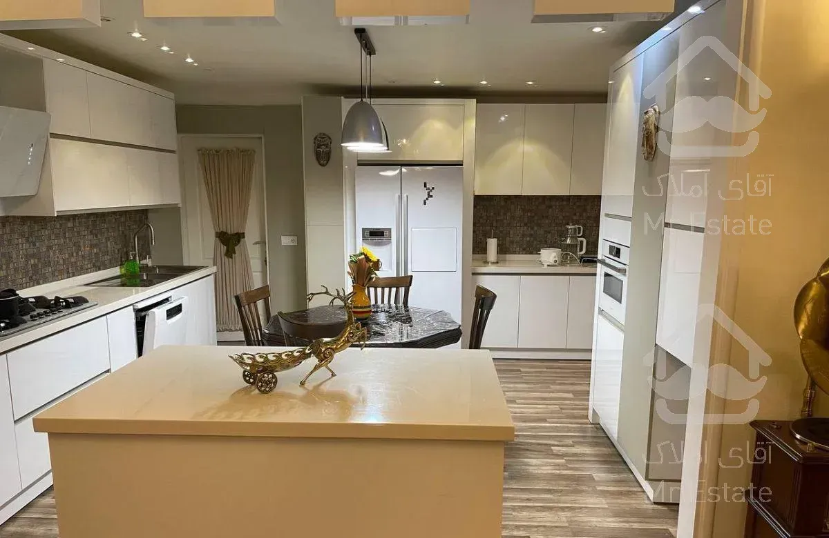 آپارتمان179متر یاسر/تراس کارا/نور و ویو جنوب