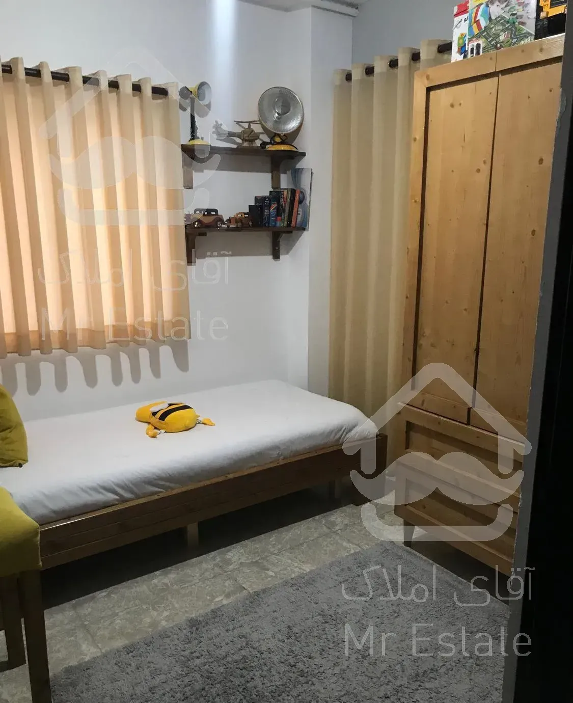 تک واحدی باآسانسور