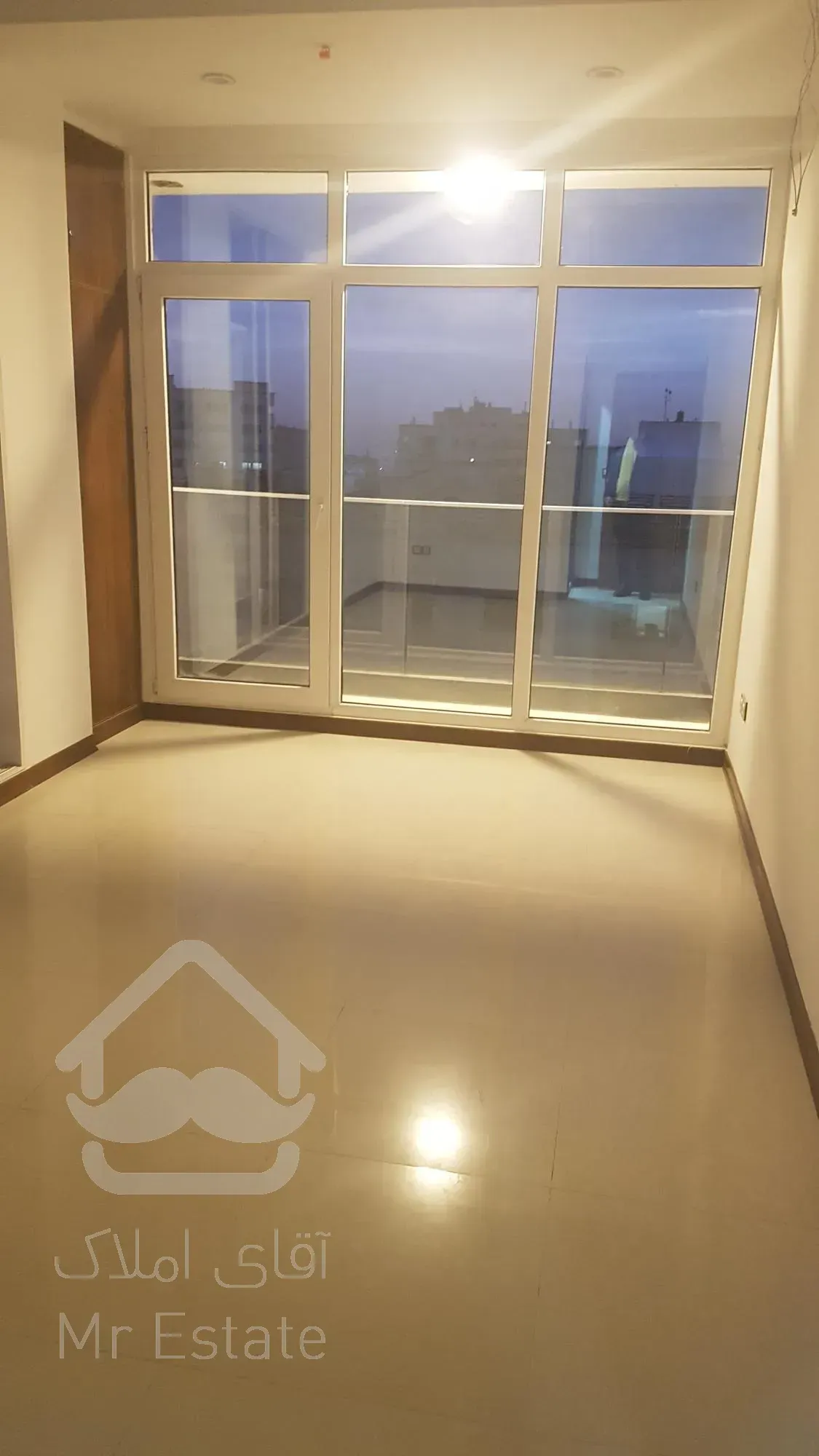 فروش ملک مستغلاتی نوساز در شهرک راه آهن خیابانهای رز