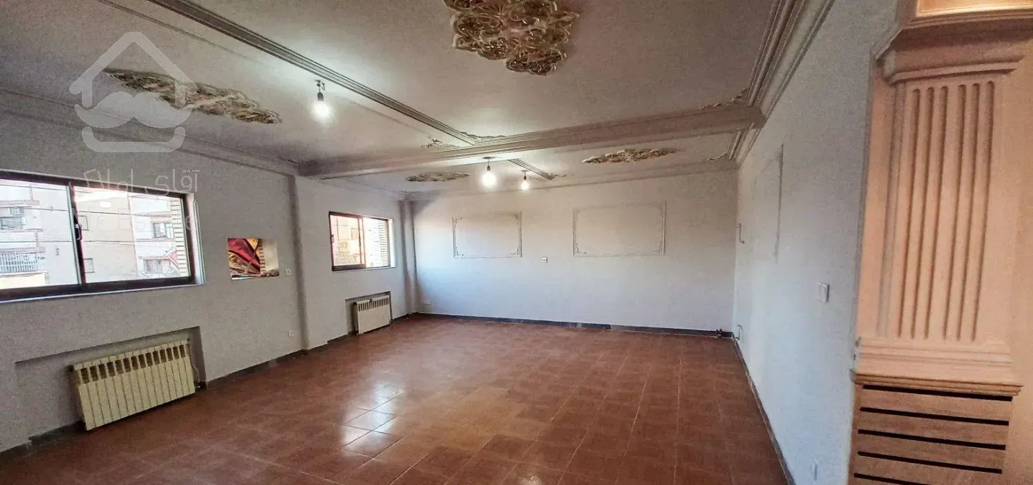 آپارتمان سه خواب نورگیر، نبش شقایق ۲۷ (۱۱۷ متر)