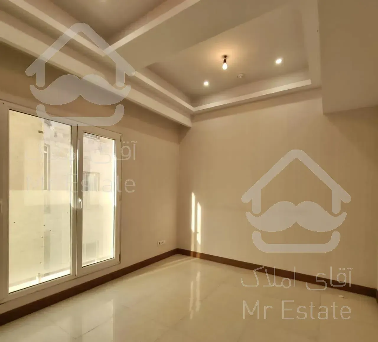 ۱۲۵ متر برج باغ کلاسیک **پارک رویال**