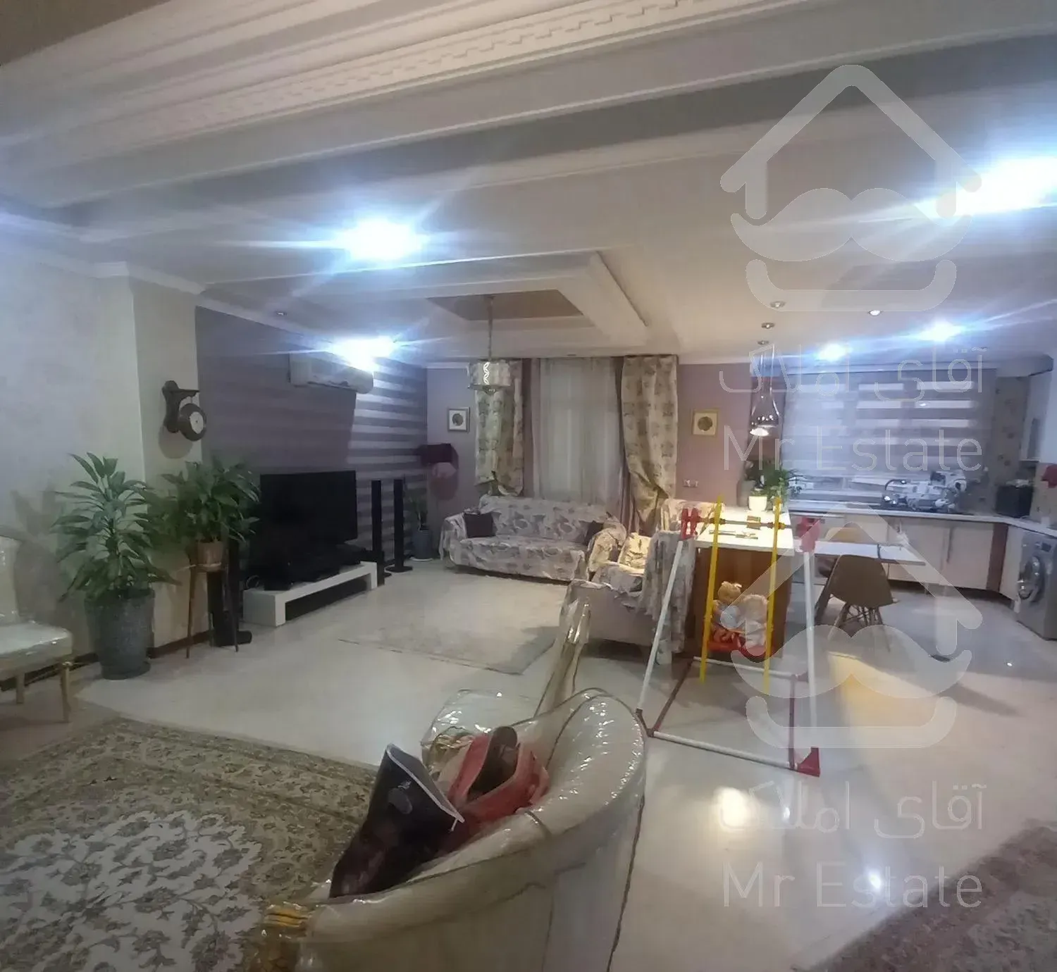 آپارتمان ۱۳۰متری اختیاریه فول.رهن