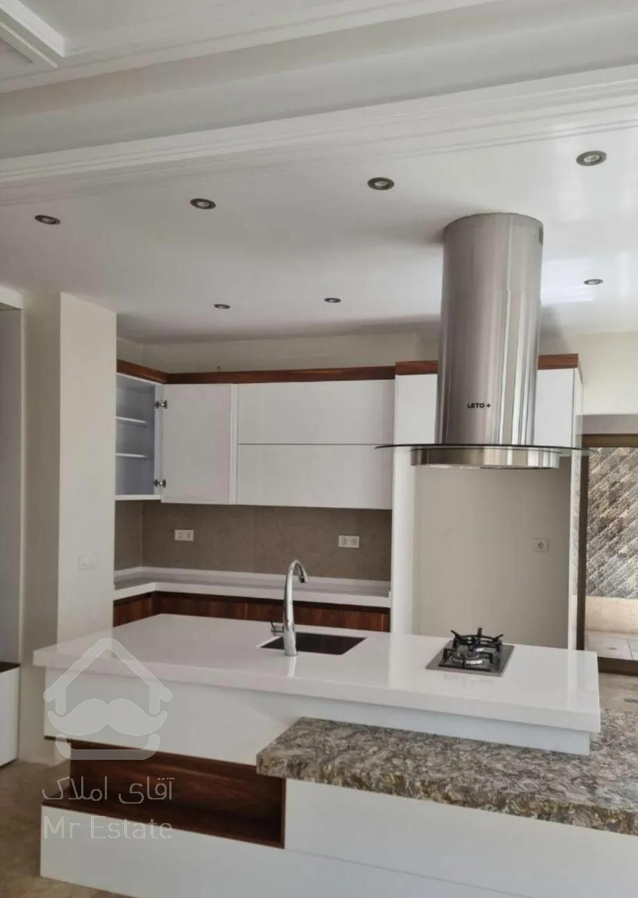 ۱۸۳ متر در دزاشیپ ،کلید نخورده،دو پارکینگ