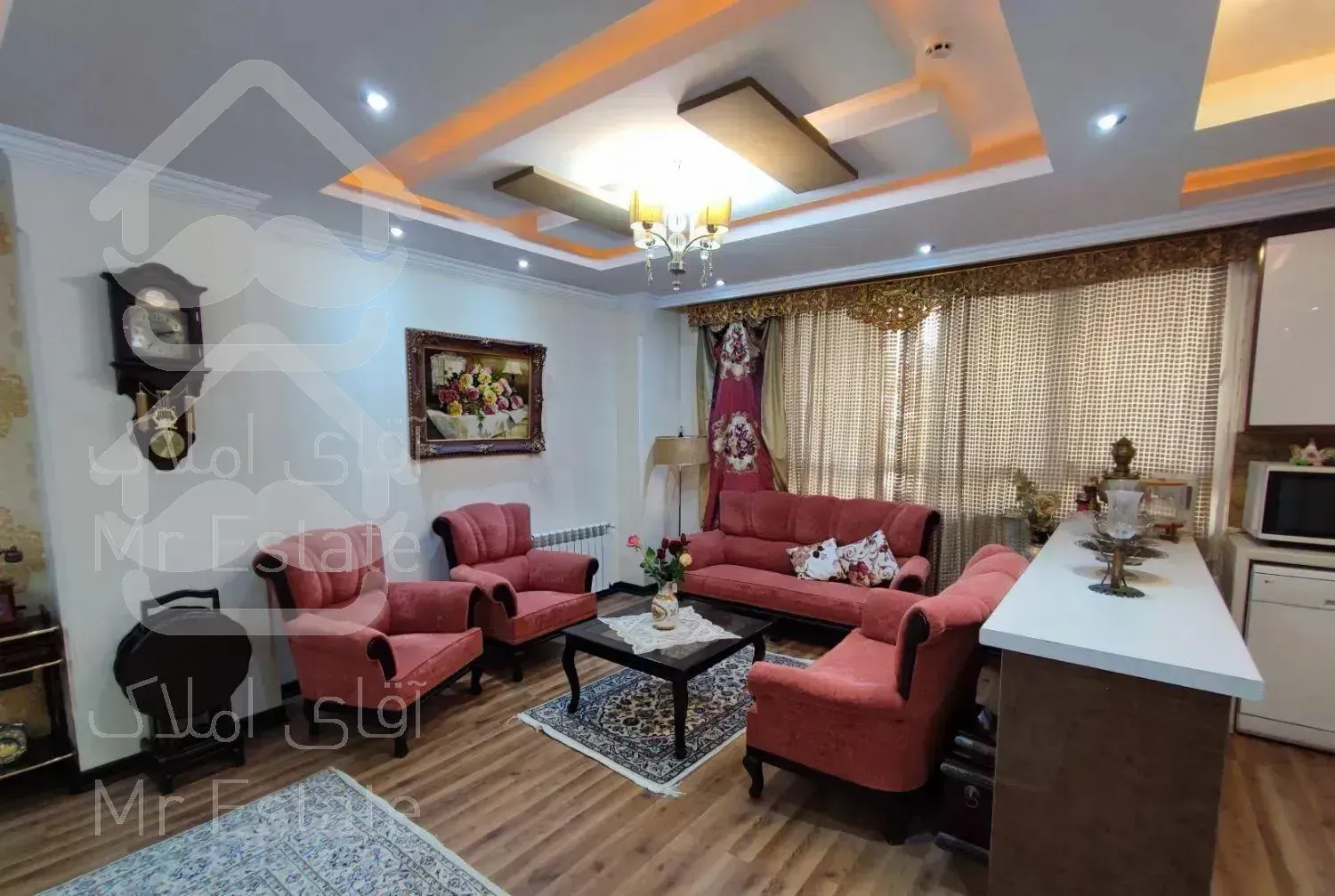 ۱۲۱ متر/ سه خواب / حکیمیه