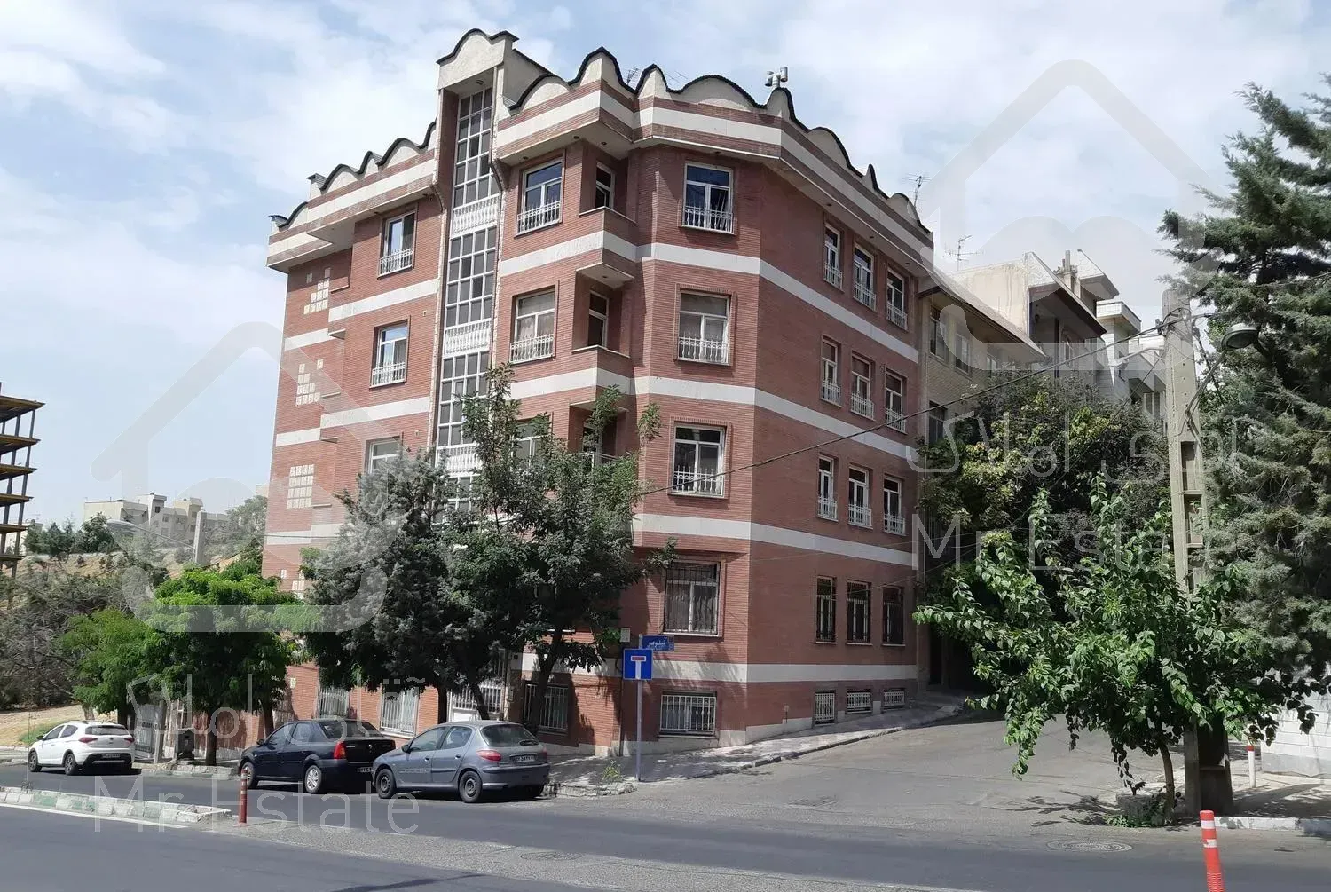 186 متر ، مجاور فضای سبز و غرق نور در شهرک والفجر