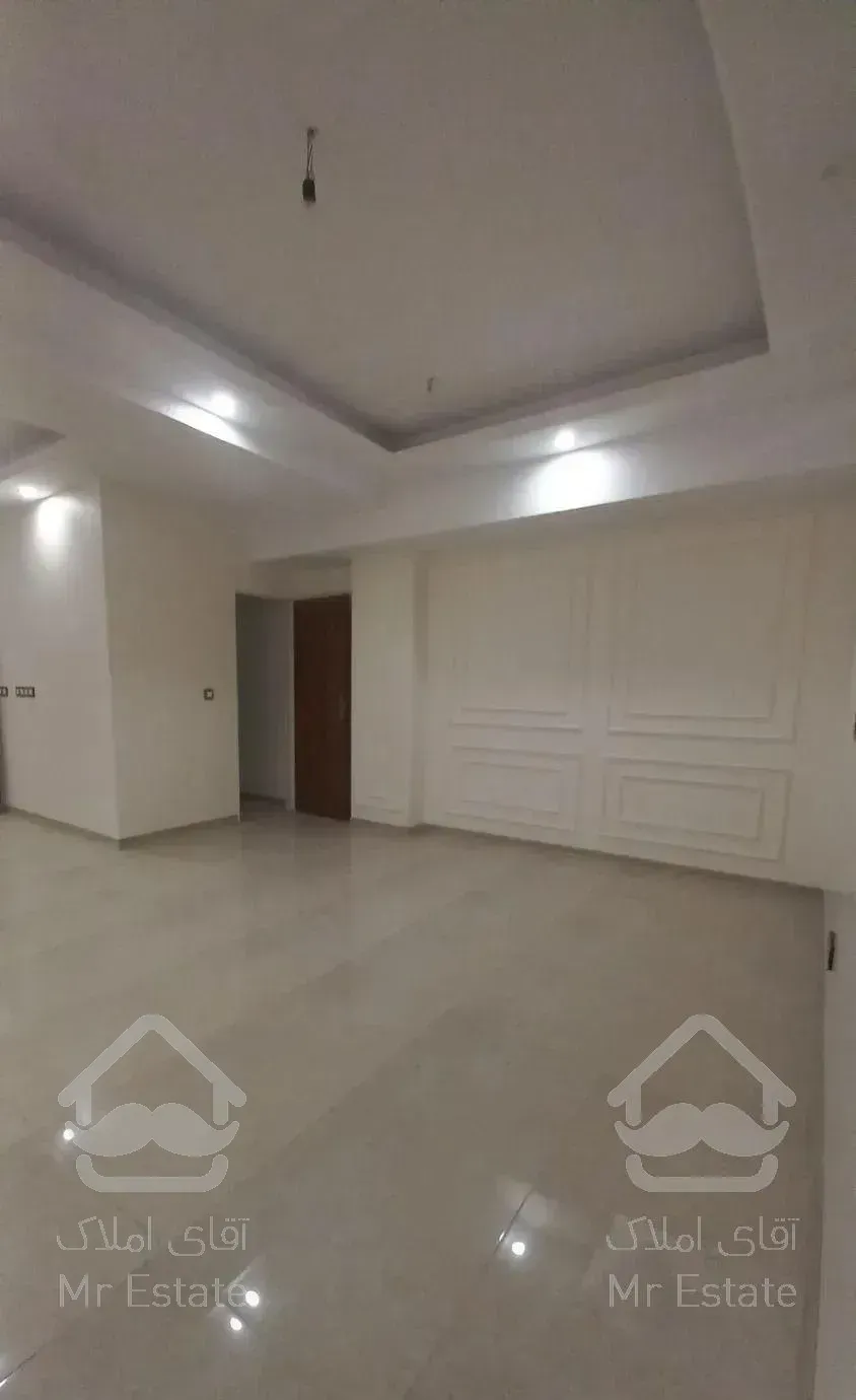 ۱۷۰ متر نوساز  شمال خواجه عبدالله با دو پارکینگ