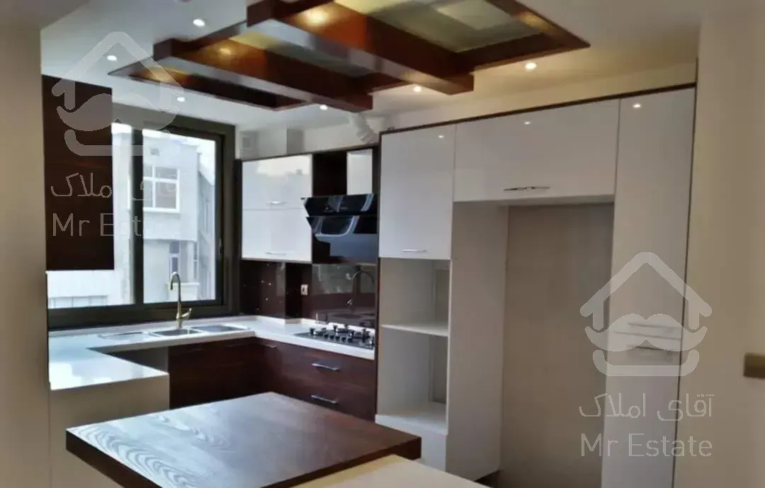 ۹۶ متر نوساز بالای عباس آباد   ۲پارکیگ سندی