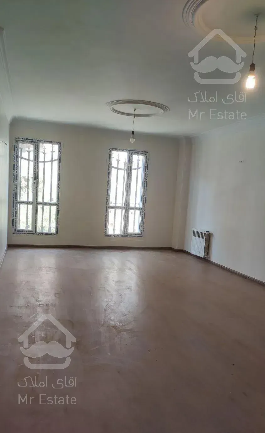 ١۰٦ متر مسکونی بین وزرا و ولیعصر