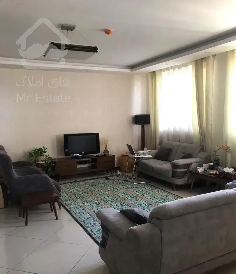 ۸۵ متر ۲ خواب خیابان گلزار مجتمع زمین شناسی