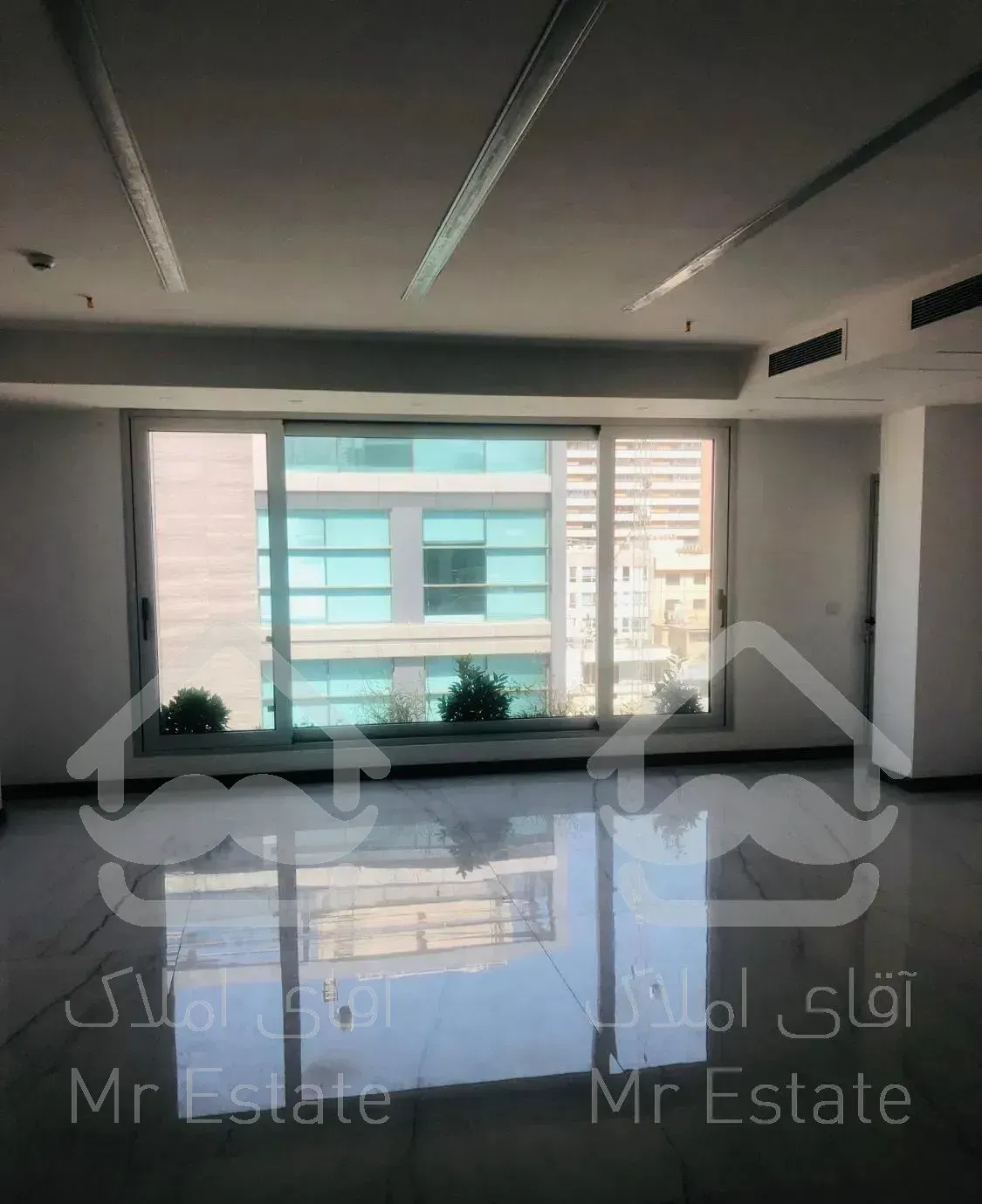 شیخ بهایی جنوبی ۱۳۰ متر ۳خواب