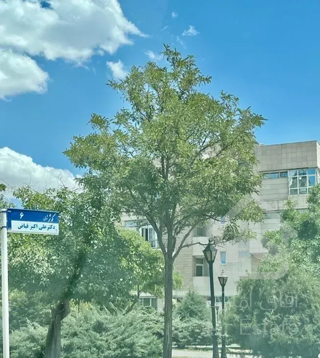 آپارتمان اداری ۷۳ متر نیم‌طبقه همکف نبش کوثر ۶