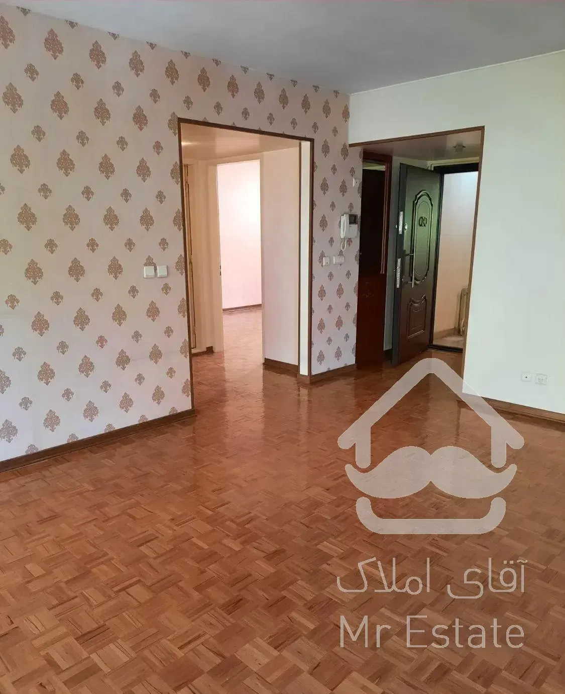 آپارتمان ۱۳۰ متر دو خوابه