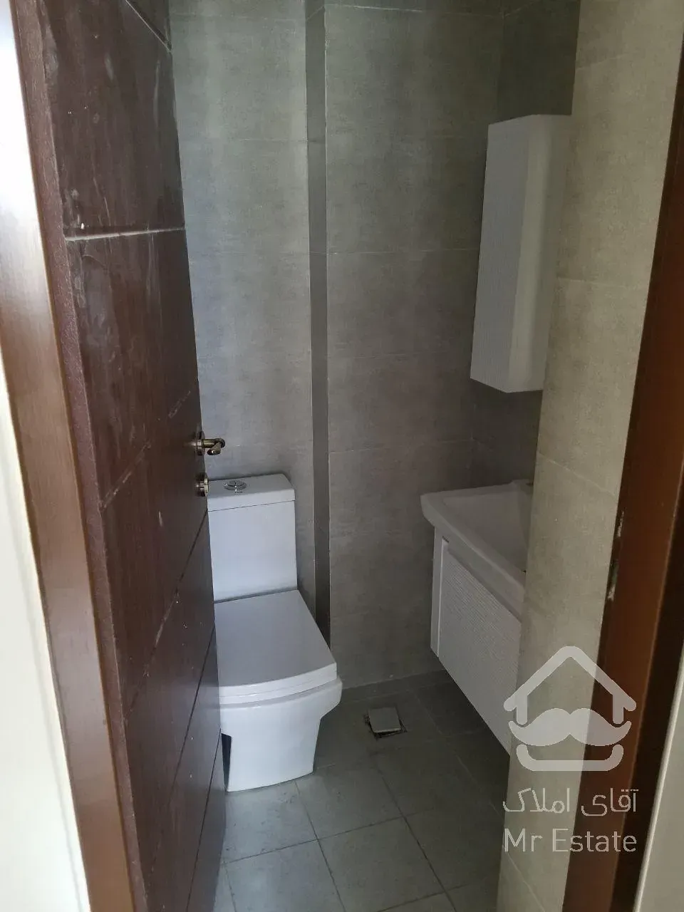 تهاتر 4 طبقه 75 متری نوساز با ملک کلنگی