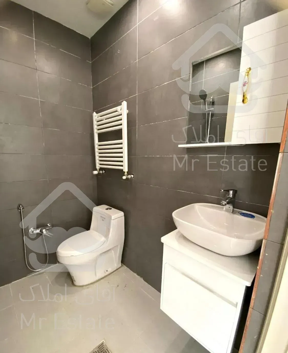 دبستان۱۰۵مترنوسازکلیدنخورده فول امکانات ویو ابدی