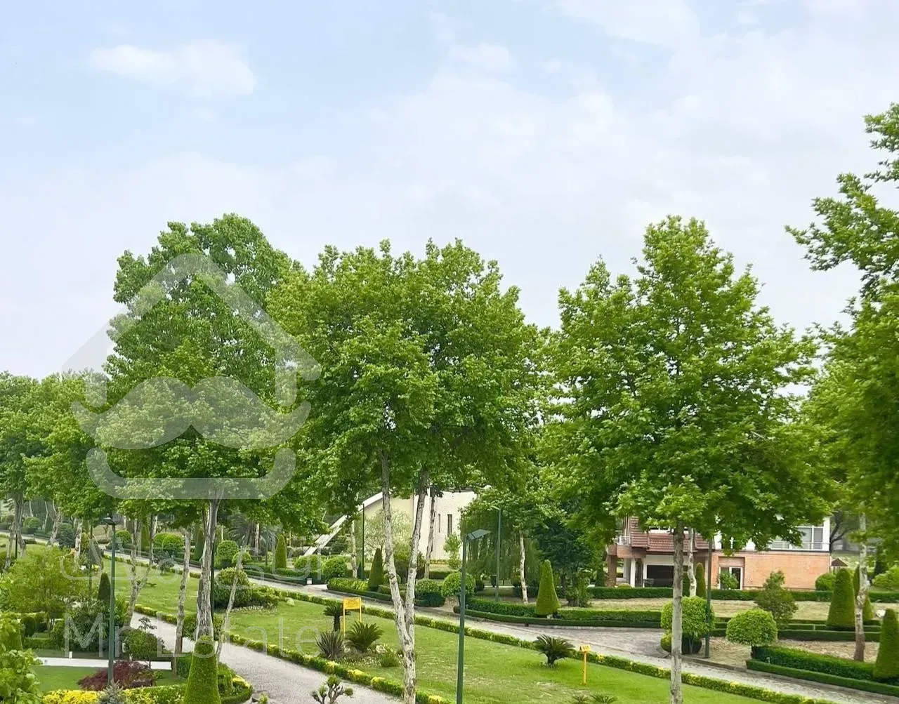 ۱۱۰۰متری /مناسب سکونت دائمی