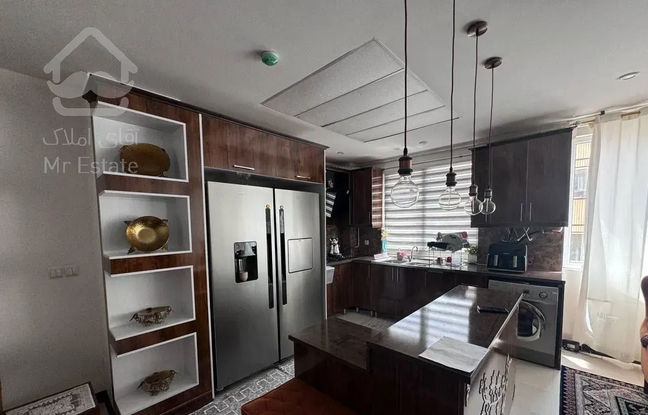 ۱۰۰ متری دو خوابه مجتمع مهروماه بلوک B