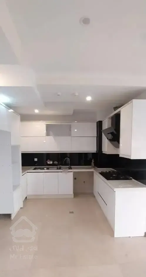 155 متری ۳ خواب در اندرزگو خوش نقشه غرق در نور