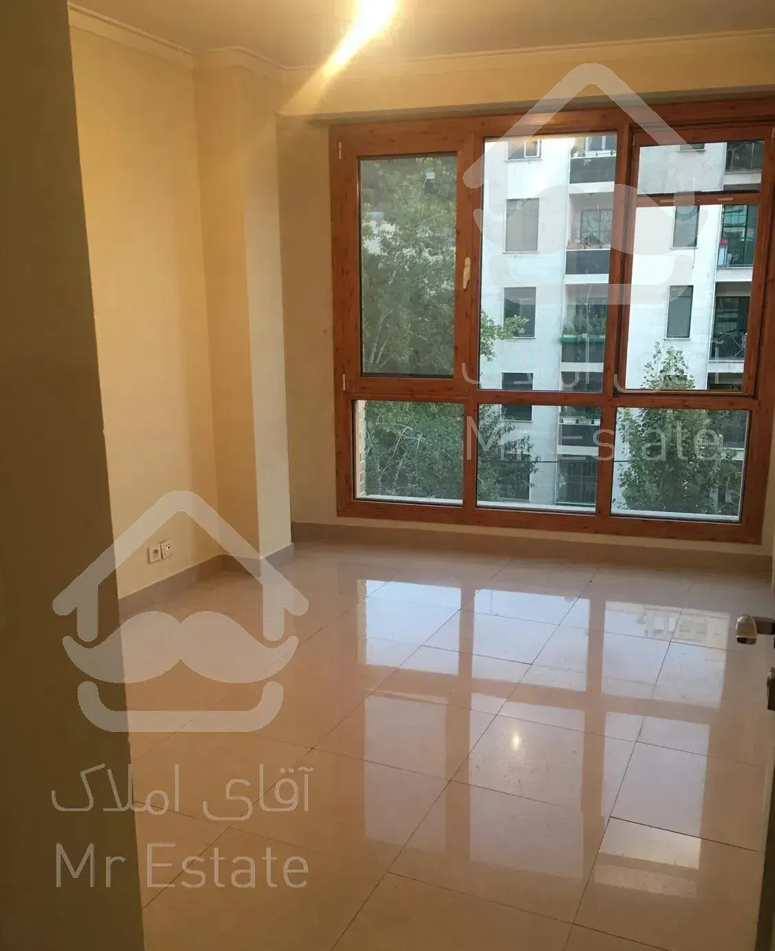 شیان چهارم ٧١ متر یک خوابه