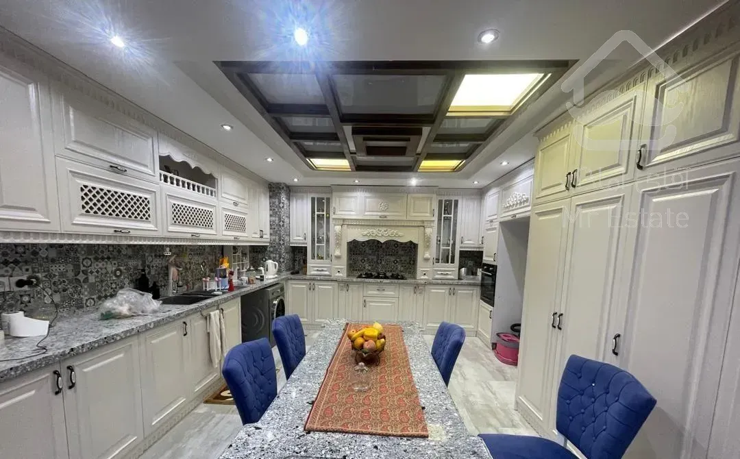 ۱۸۰متر تقاطع دی سهیل (سرلک) خیابان اصفهان 4پارکینگ