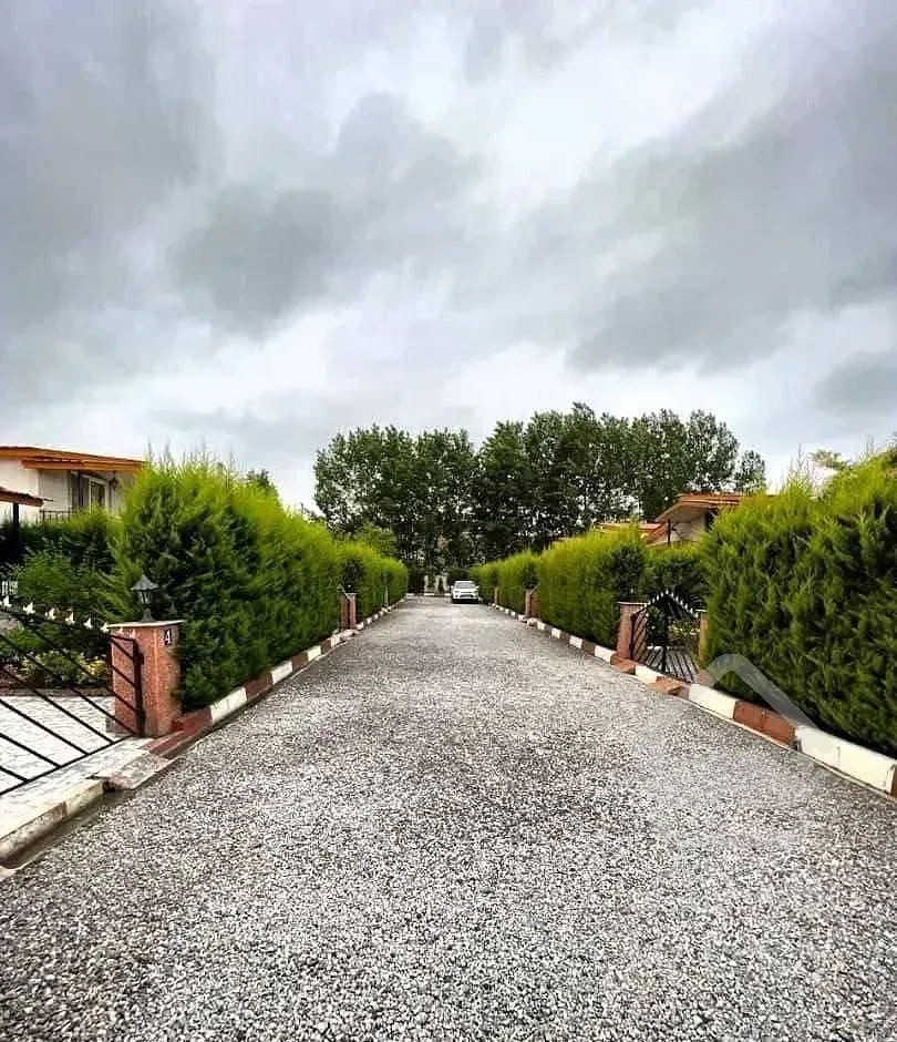 خونه باغ 260متری /سنددار /مشجر